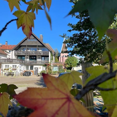 Gasthaus Hirschenstube & Gaestehaus Gehri فالدكريش المظهر الخارجي الصورة